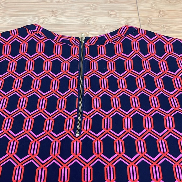 NWOT Adrienne Vittadini Navy Blue Pink Red Hexagon Geometric Shift Dress 4 - Picture 8 of 9